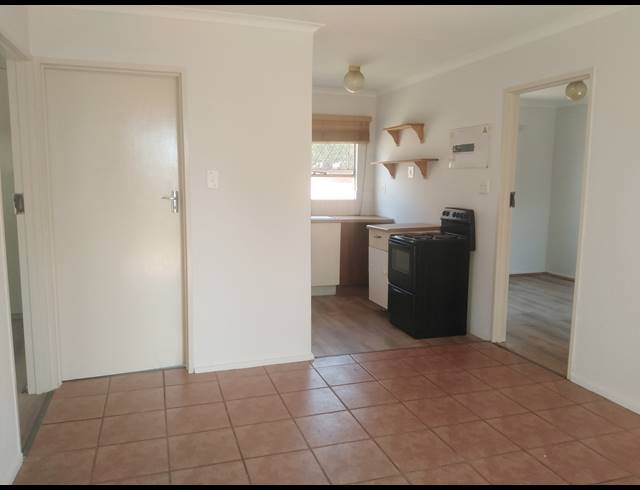 2 BEDROOM TOWNHOUSE FOR SALE IN WELTEVREDEN PARK